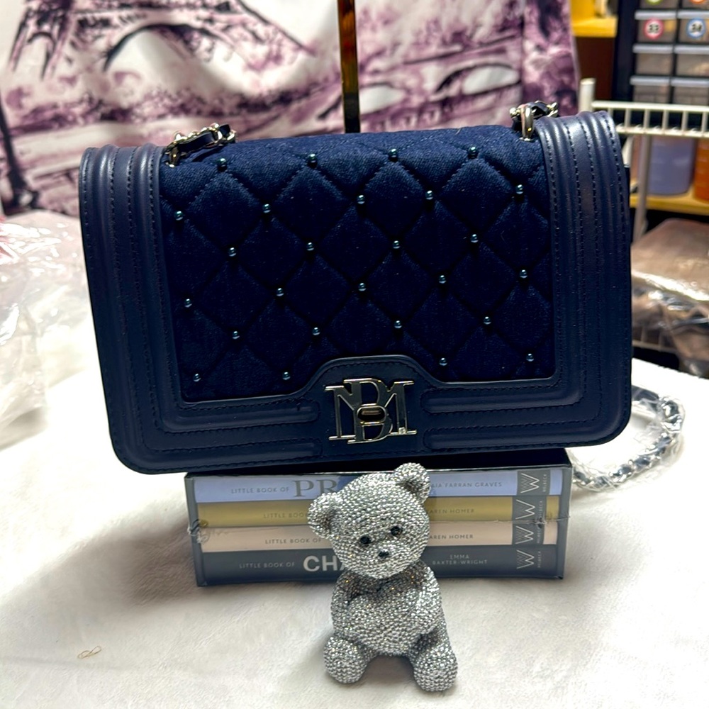 NWT Badgley Mischka Vegan Textured Crossbody 
Blue jean